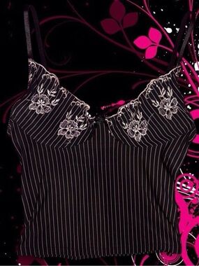 vtg 90s/y2k gothic pinstripe embroidered cropped cami - dreamgirl, sz sm